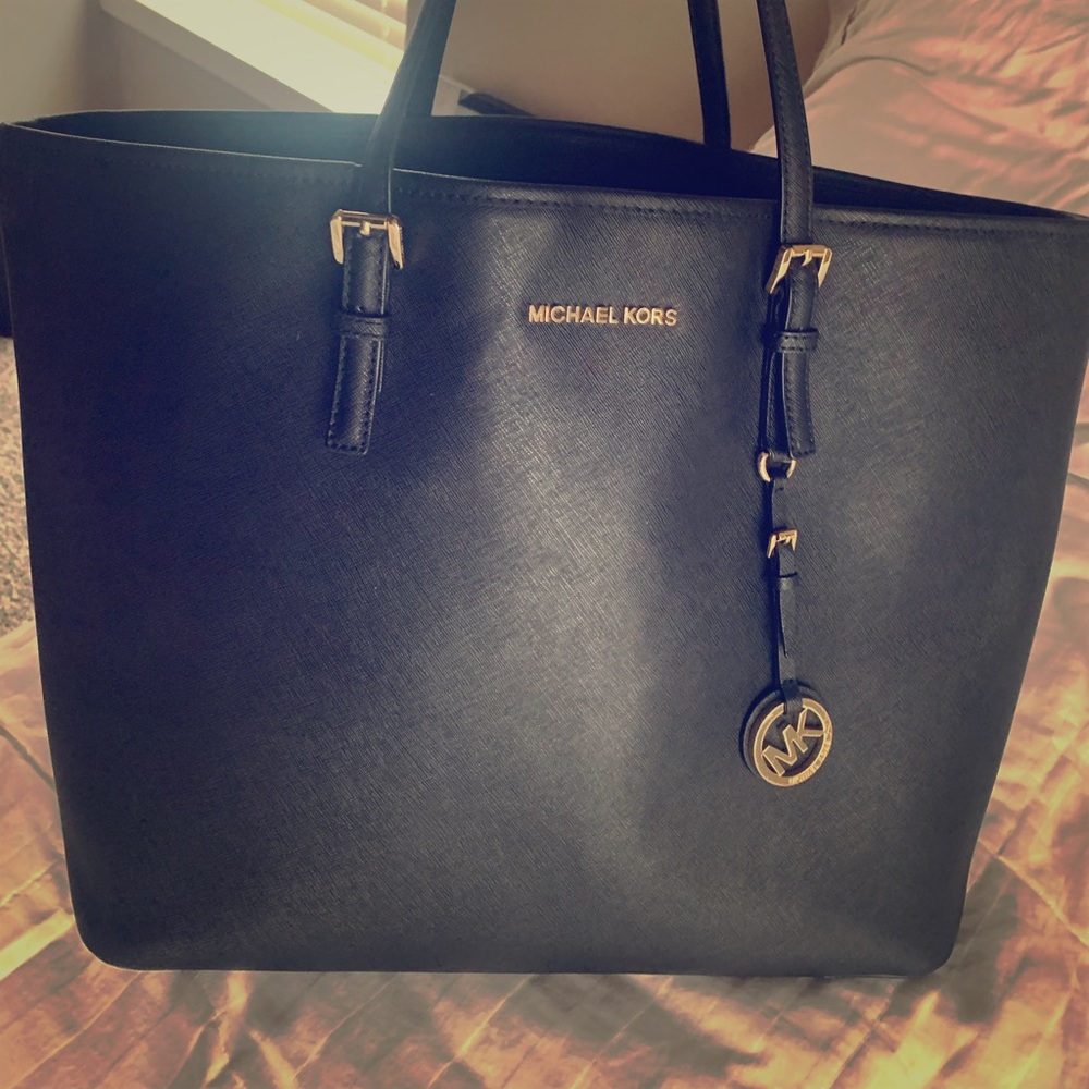 Michael Kors jet set purse